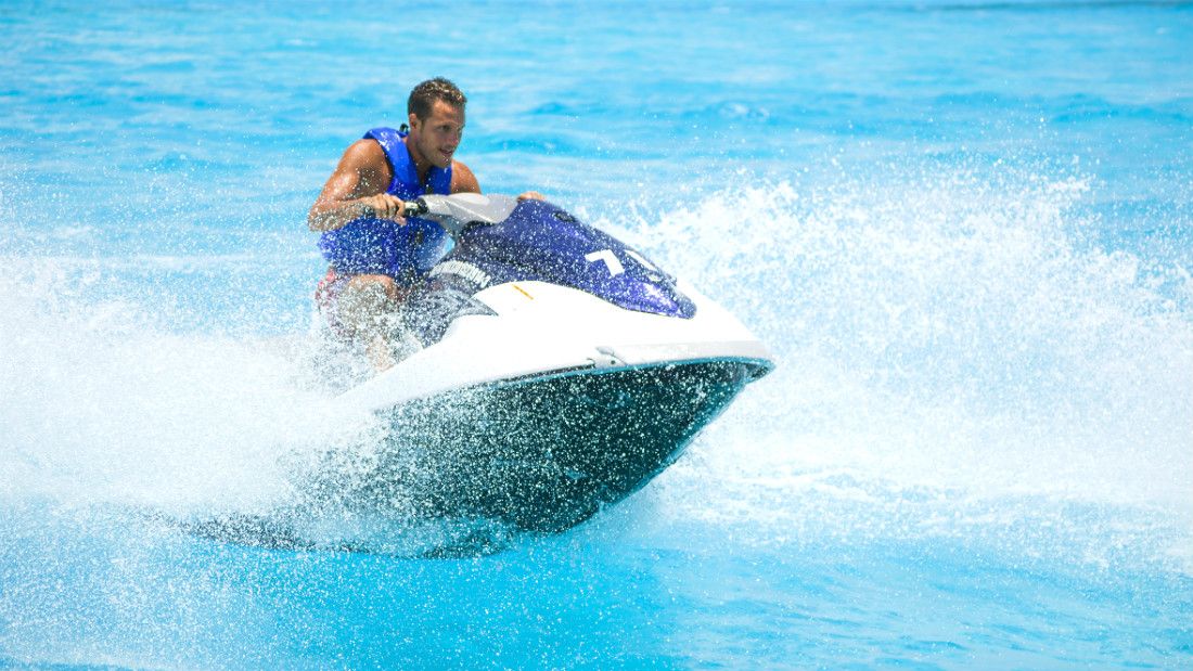 Water sports in Cancun, Yacht in Cancun