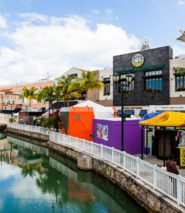 Shopping in Cancun