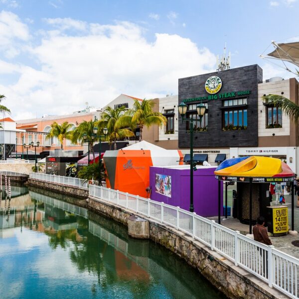 Shopping in Cancun