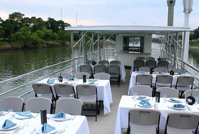 Boat-Restaurant Captain Beuló II