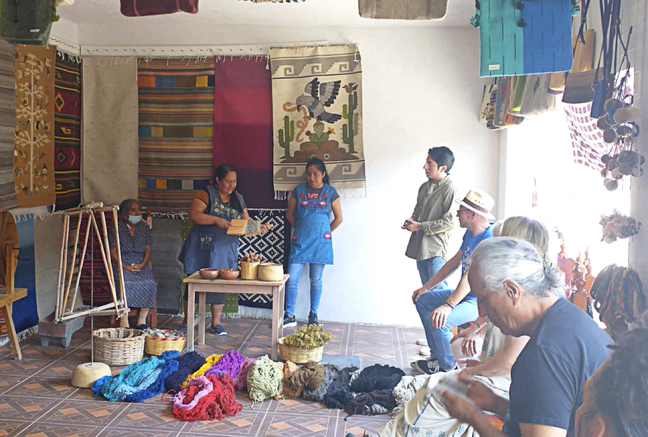 Empowering women in Oaxaca: Fundación En Vía